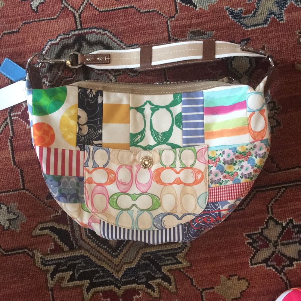 Spring Coach Bag - Picture 2 of 3